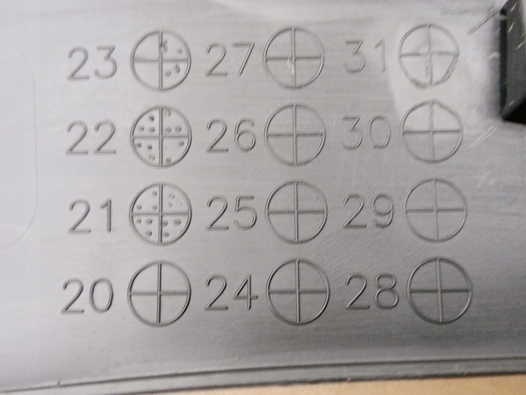 фото №11, Toyota corolla cross правая молдинг крыла перед