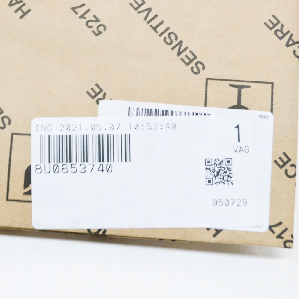 фото №8, Audi q3 8u rs rear trunk boot lid emblem badge 8u0853740