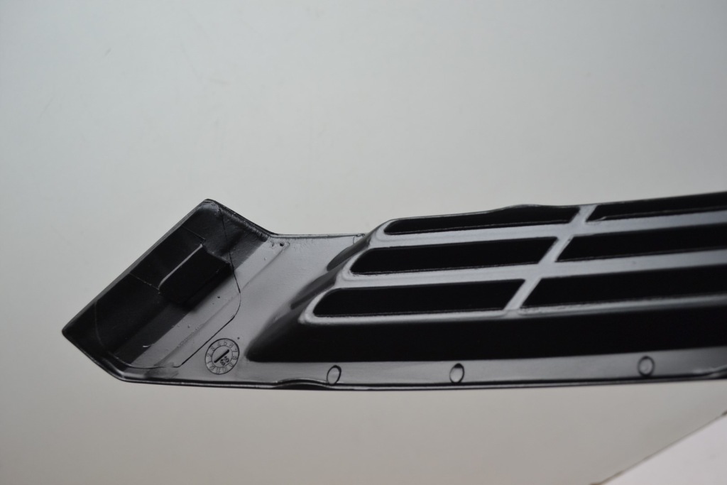 Mercedes w201 190 решётка стойка c левый задний Недорого