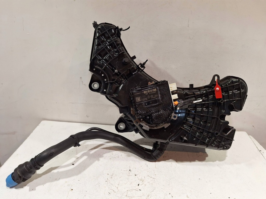фото №1, Бак насос adblue 172a24108r 237g00282r renault scenic iv 1.5 bluedci