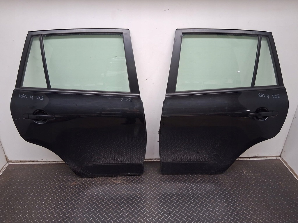 фото №1, Двері лівий i правий задня toyota rav4 iii 202
