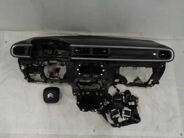 фото №1, Citroen c3 iii lift приборная панель приборная панель подушка безопасности консоль ремни