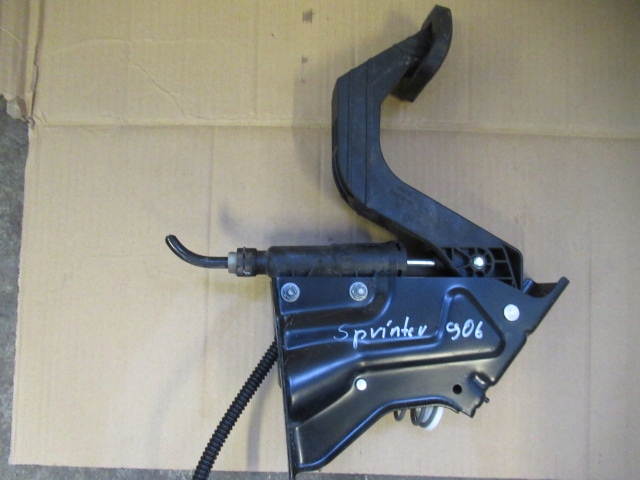 фото №1, Mercedes sprinter 906 педаль сцепления a9062900212