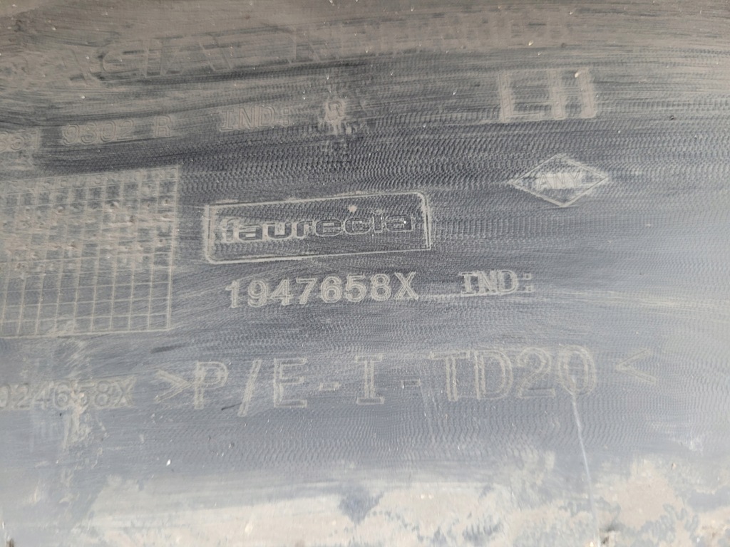 фото №10, Молдинг порог левая dacia duster ii комплектная