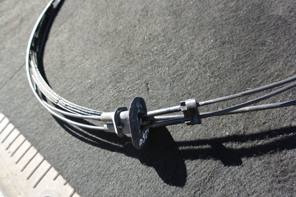 фото №10, Dacia duster ii 17- тросы капот регулировки лампа kpl оригинал