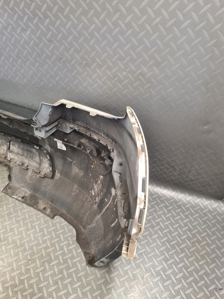 Бампер задний  задний chevrolet trax gyn оригинал kompletny датчики парковки Недорого