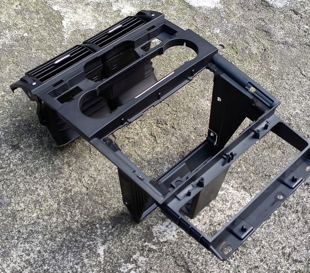 фото №4, Ford mondeo mk3 рамка средняя радио консоли решётка