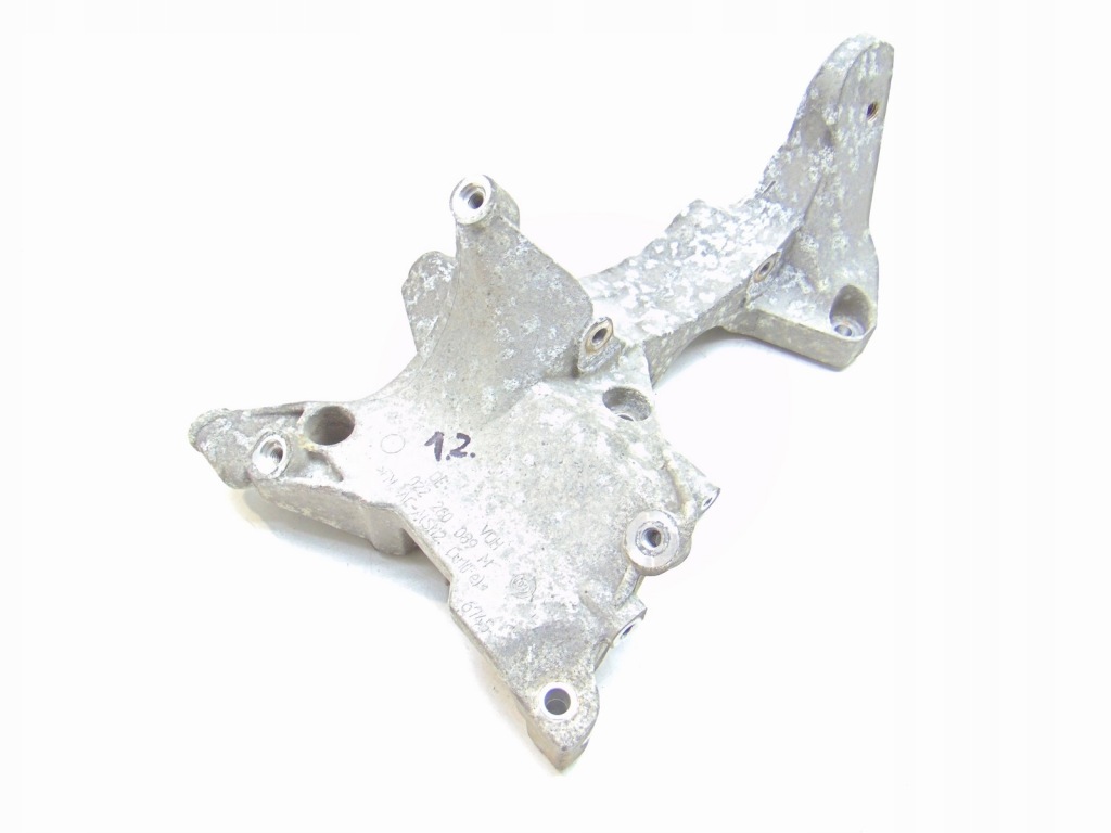 Купити Основа кронштейн генератора audi a3 8p golf v r32 eos 3.2 v6 bub 022260089m