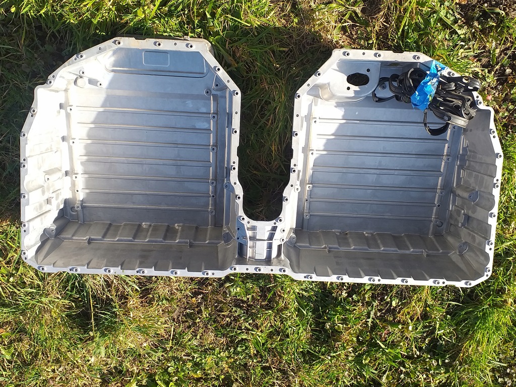 фото №8, Bmw g12 g30 корпус захист акумулятор 8614092 + прокладка