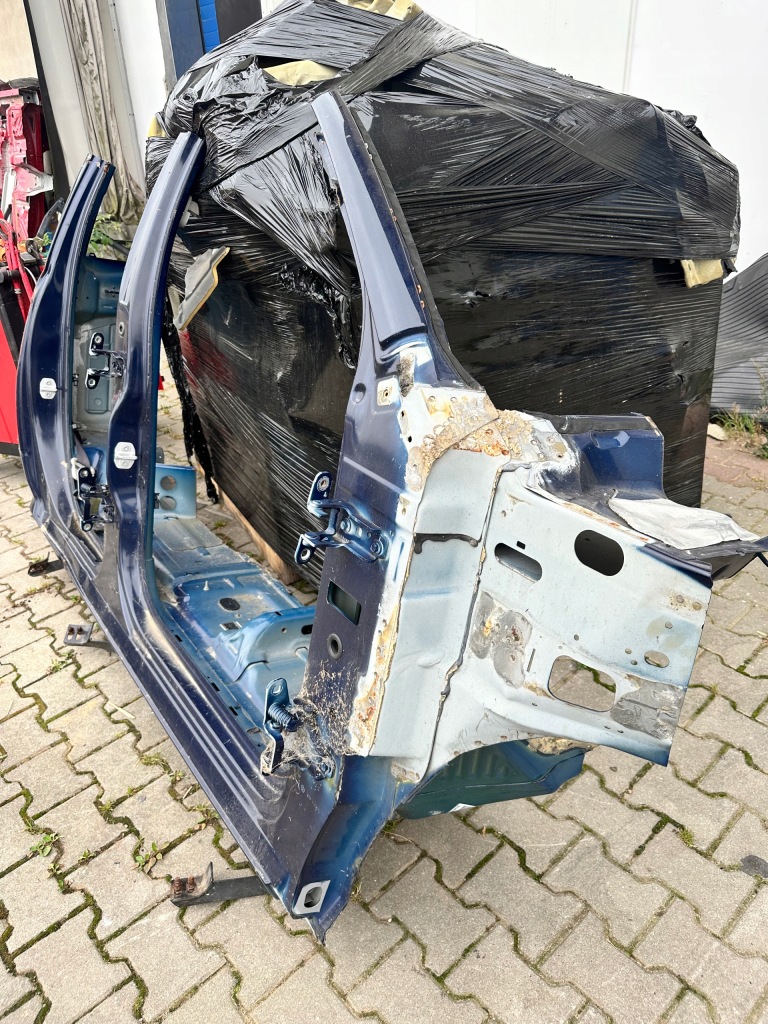 фото №3, Dodge ram 1500 iv правая четверть блок двигателя порог короткие дверь