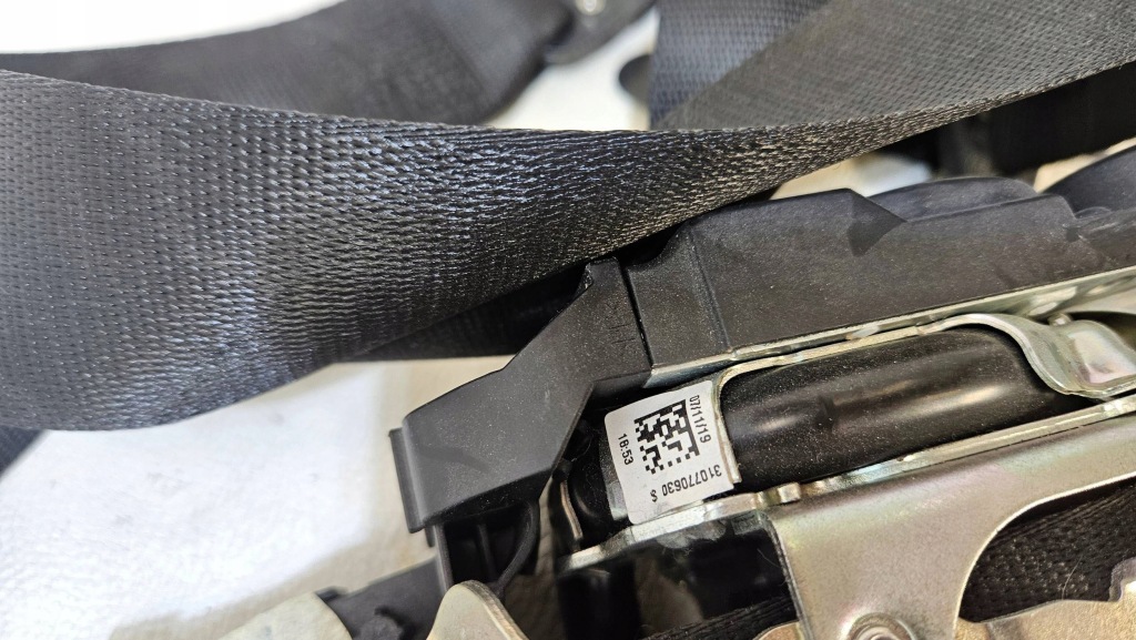 Ремінь безпеки натягувач перед mercedes gle suv w167 309468099228 в Україні