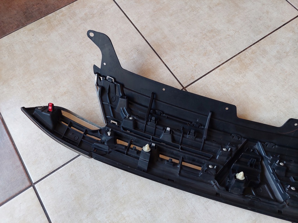 фото №13, Решітка радіатора - решітка радіатора - mitsubishi outlander iii - lift - 2018 - 2022