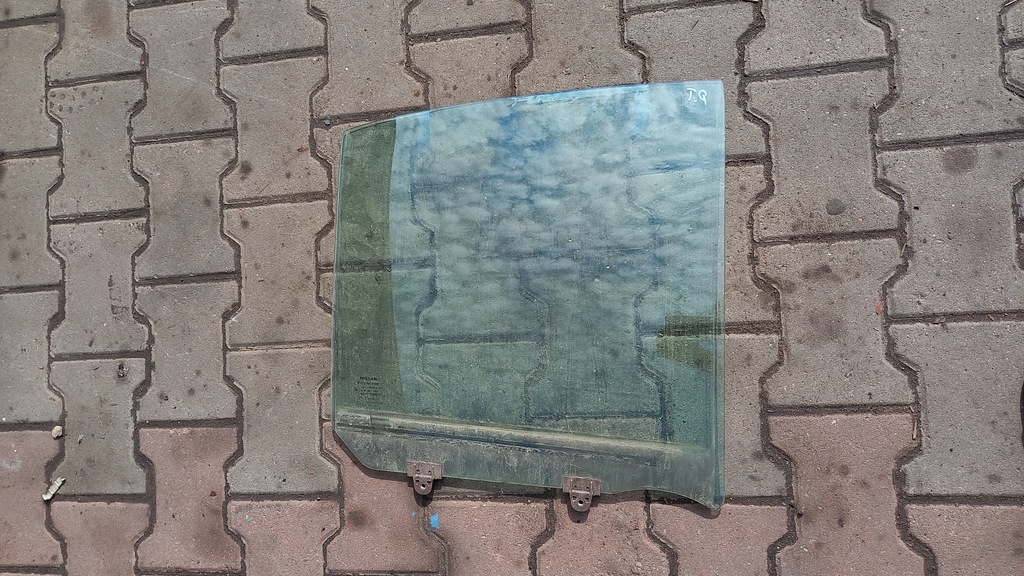 фото №1, Стекло правая задняя nissan micra 04r