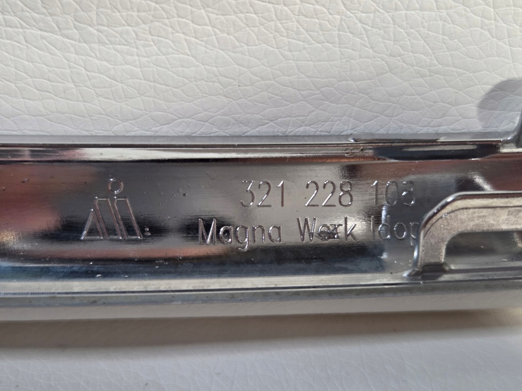 Opel astra k v 5 молдинг решітка бампера ліва хром 13423641 16- 321228108 в Україні