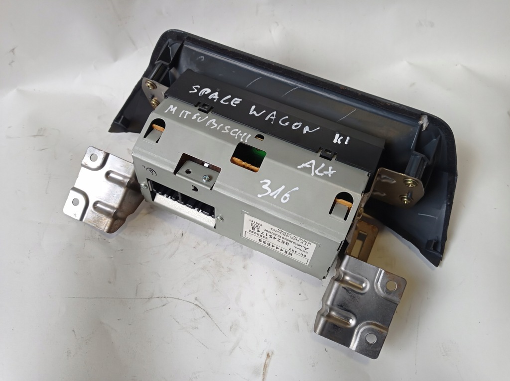 фото №8, Дисплей mitsubishi space wagon iii mr444639