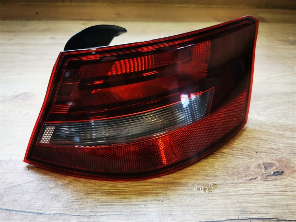 фото №1, Audi a3 8v лампа правая задняя w крыло europa