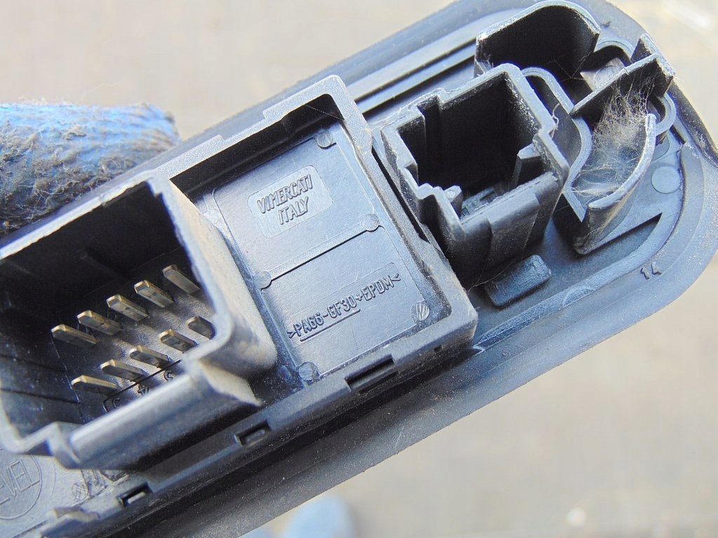 Купить Citroen c8 2.0hdi 03r контакты дверь задняя левый