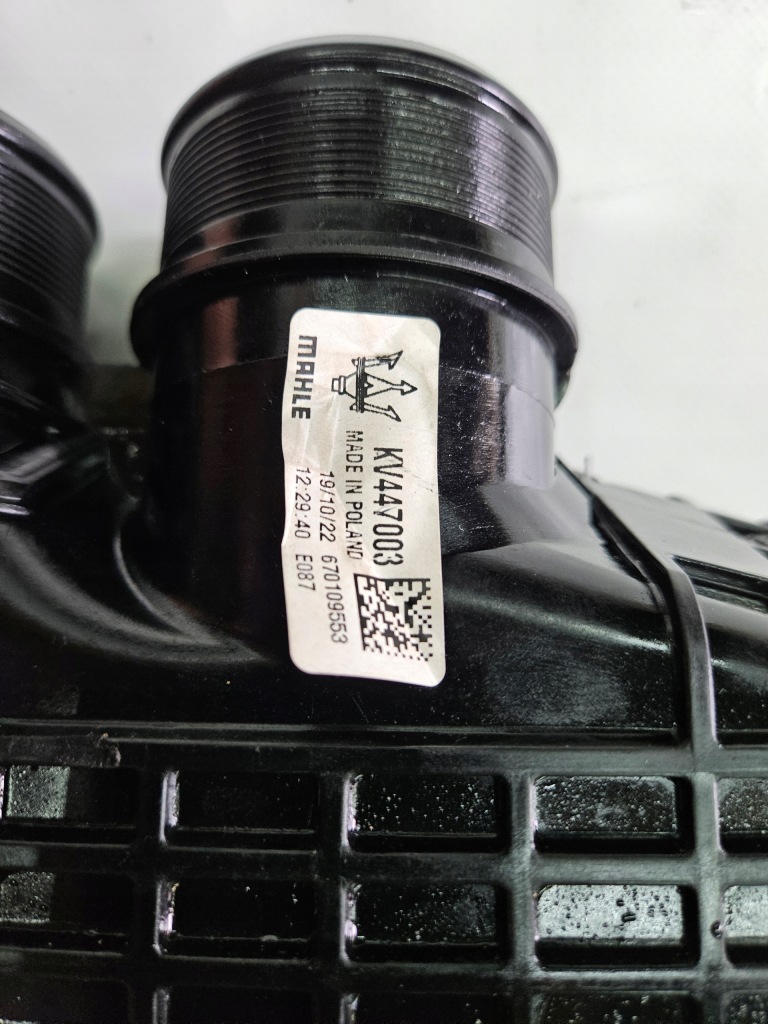Радиатор интеркулер руль воздуха maserati levante m161 670109553 в Украине