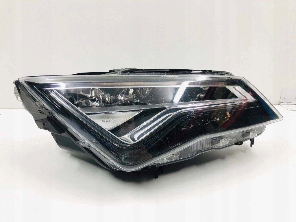 Купити Фара перед правий seat ateca 575 full led комплект  euro