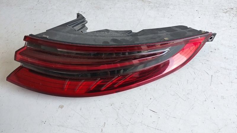 фото №1, Porsche panamera 971 лампа задняя