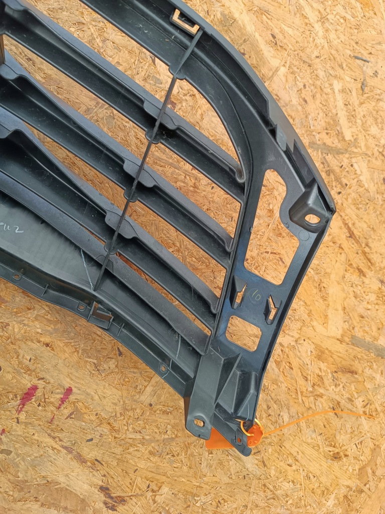 фото №13, Решётка решётка радиатора бампера перед решётка радиатора toyota hilux lift 2012- 53111-0k480