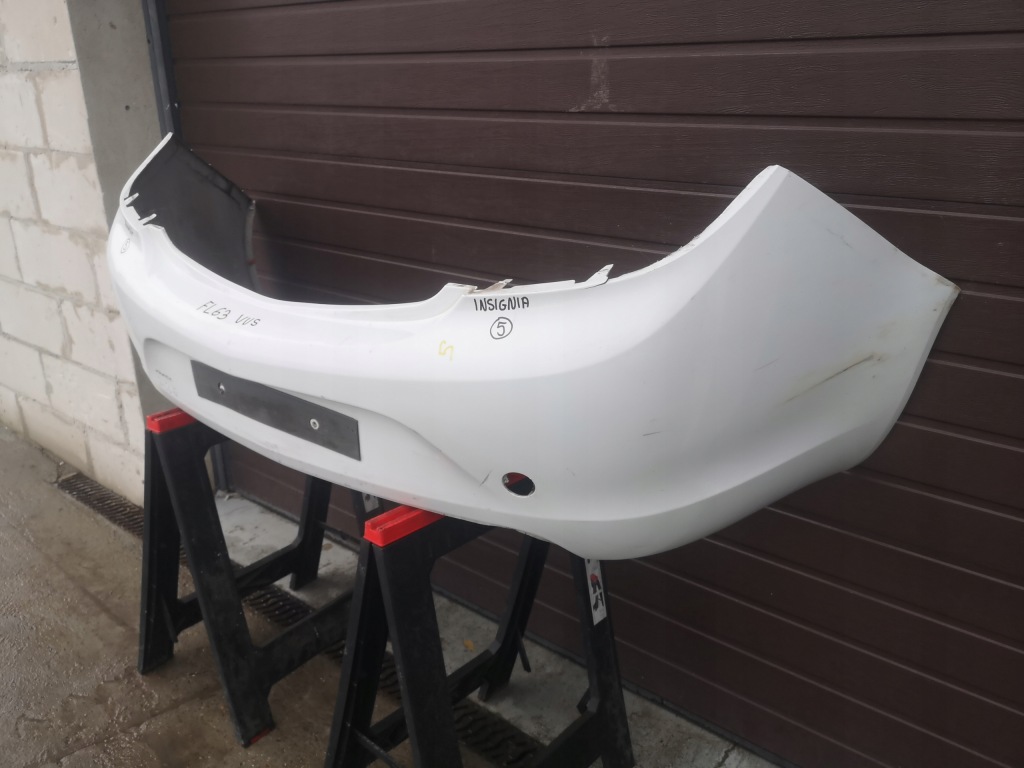 Бампер задняя задний opel insignia a рестайлинг  lata 13-17 5d 5 дверь hb белый Киев