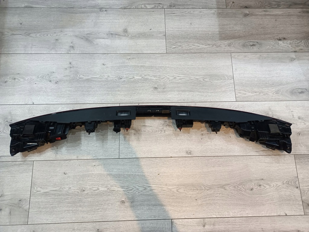 фото №14, Audi e-tron 4ke лампа кришки задня накладка середня 4ke945095b oryg