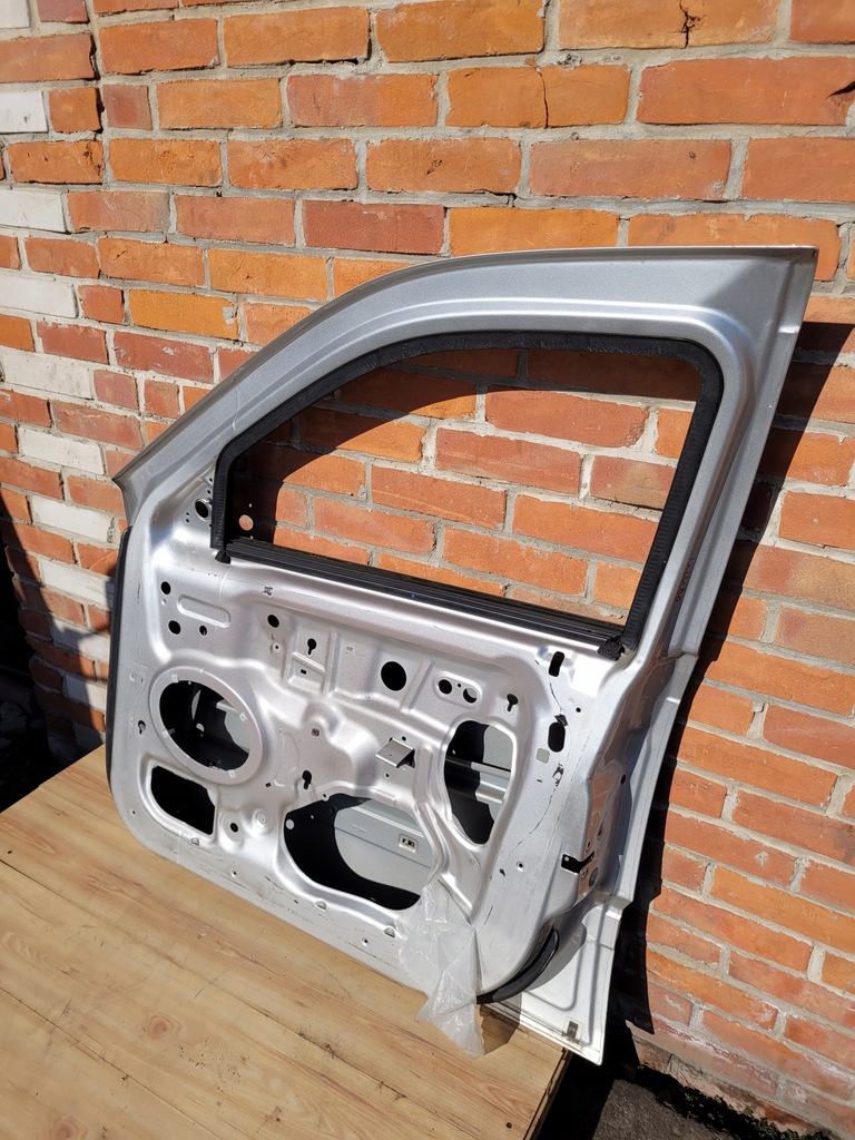 фото №9, Jeep grand cherokee wk 5-10 дверь правый перед