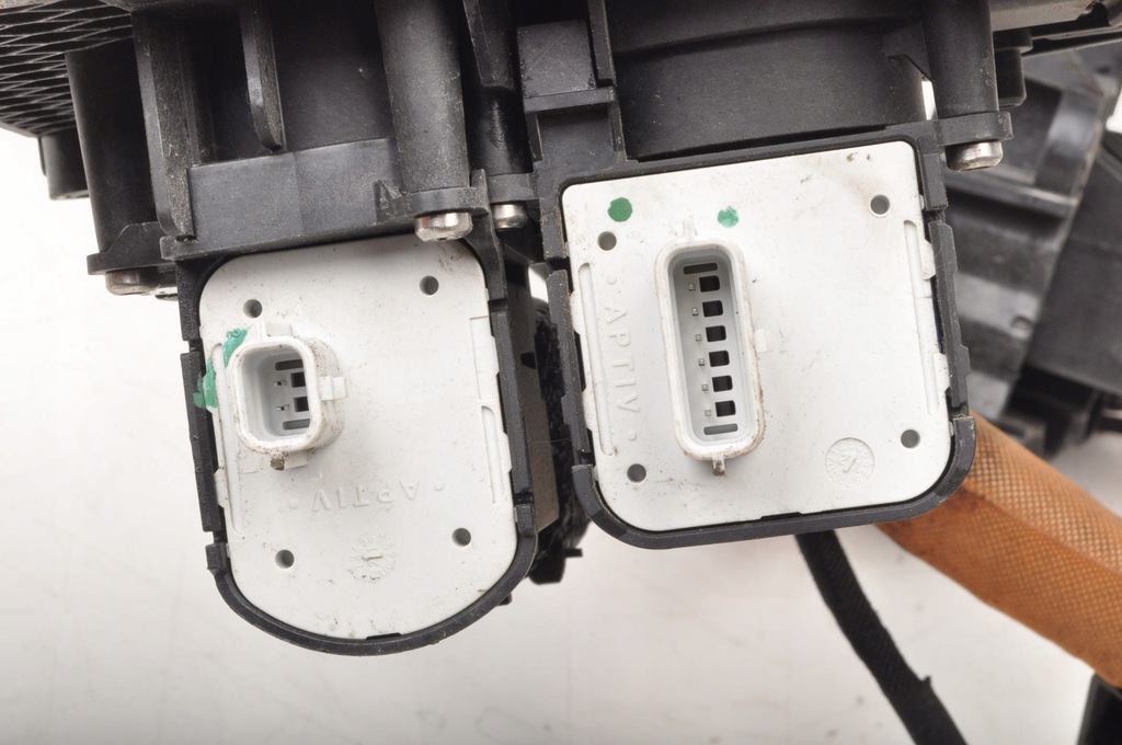 фото №9, Renault zoe lift разъём зарядки 243407561r