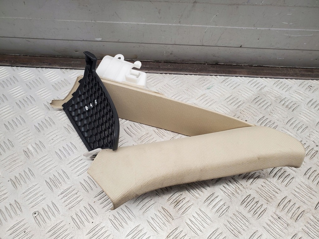 фото №8, Audi a4 s4 b9 8w 8w5867287c задня сторона ліва обшивка стійок