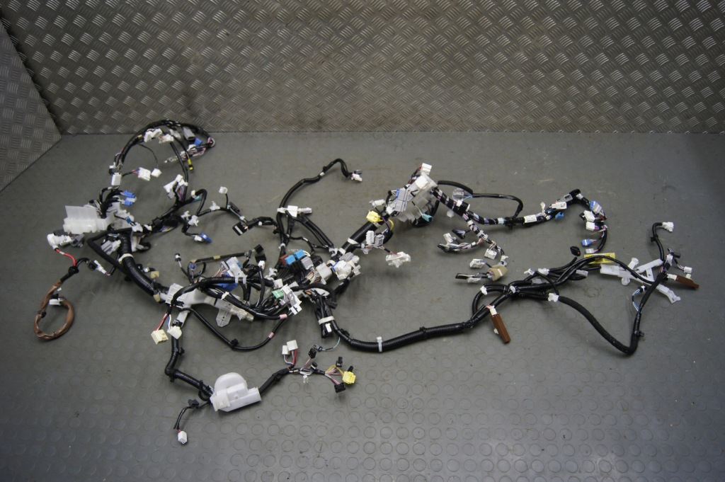 фото №1, Электропроводка жгут консоли lexus nx 200t i