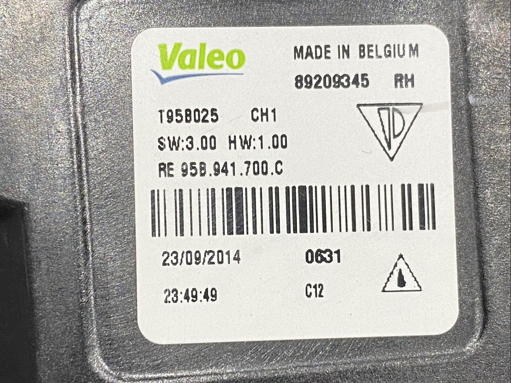 фото №5, Porsche cayenne лампа противотуманная rh 95b941700c