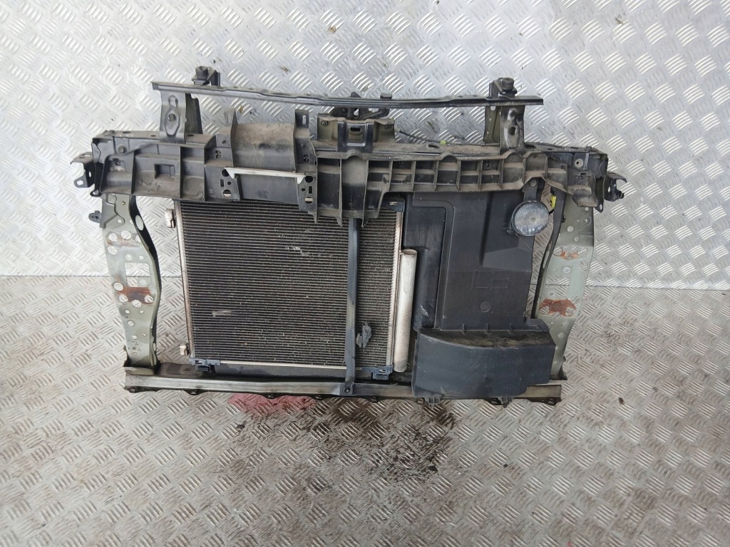 Купити Toyota iq ремінь передній chłodcnia вентилятор 1.0 2009r