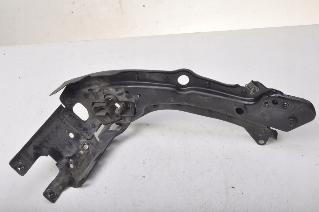 фото №3, Mercedes w211 защита поперечина передний кронштейн a1298172820