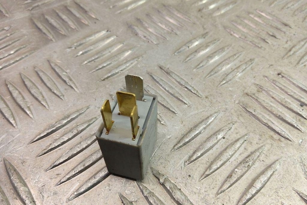 фото №11, Реле toyota corolla _e12_ 9008087019 1.4l дизель 2006