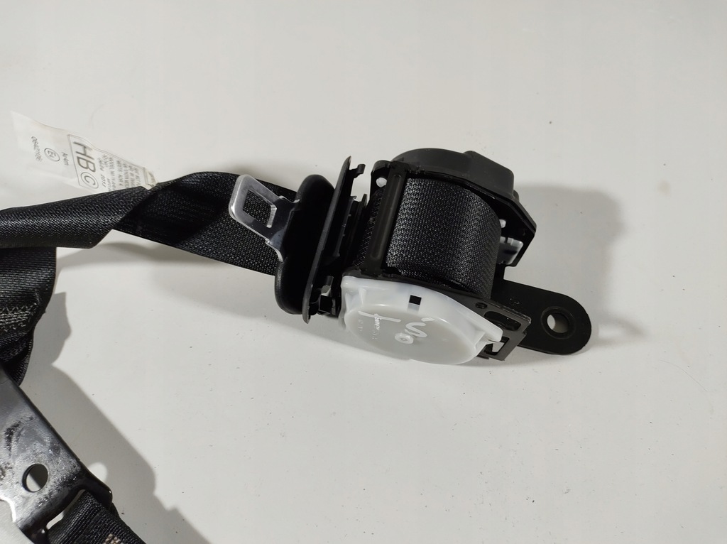 фото №8, Lexus is300h 13r pas безопасности задняя средний