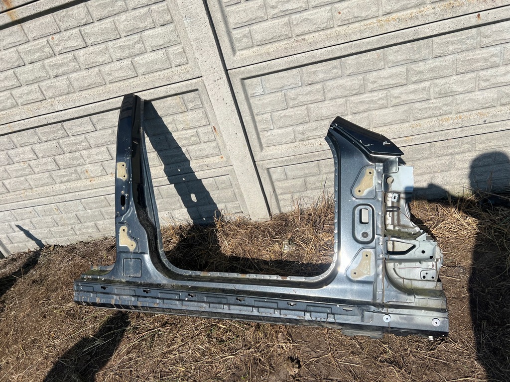 фото №1, Поріг блок двигуна bok правий mercedes w212 sedan