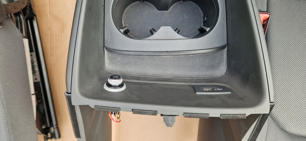 фото №10, Сидіння заднє сидіння обшивки audi a3 sedan 16-19 r електрика ideał jak nowe oryg