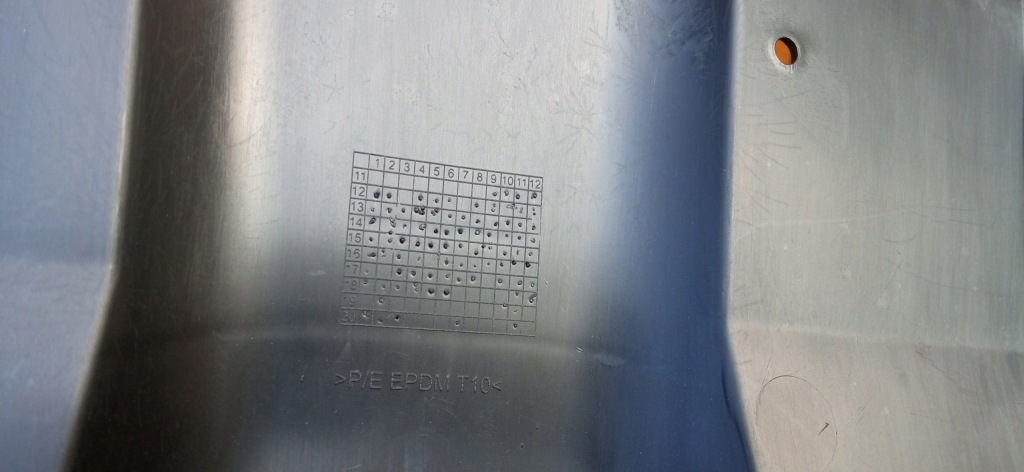 Купить Renault clio 4 iv 11- решётка  решётка средняя решётка радиатора 622563184r