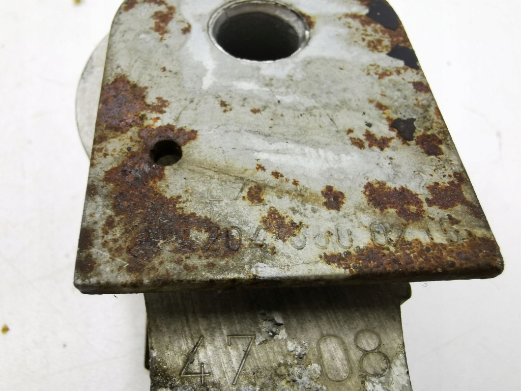 Mercedes-benz c w204 2008 кронштейн заднього диференціал a2043500215 Зі Шроту