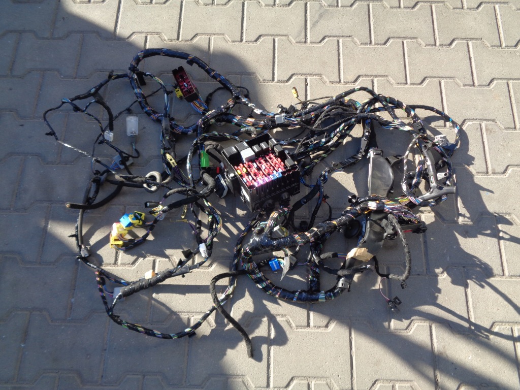 фото №1, Ford b-max 17r коробка запобіжників av1t-14a005-baj