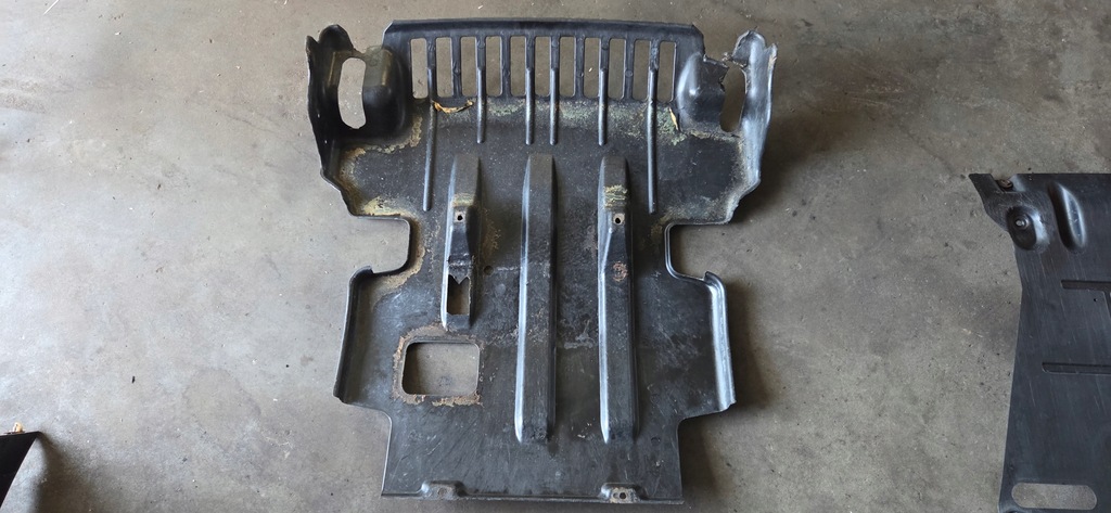 фото №1, Защита двигателя коробки terracan