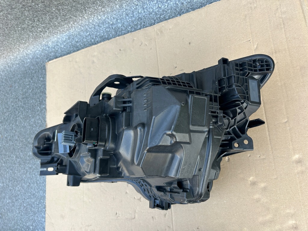 фото №10, Лампа правая передняя polestar ii full led p32228754 poznań