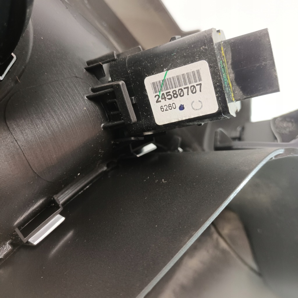 фото №10, Chevrolet camaro 16- рамка панели приборной панели 84225813 usa