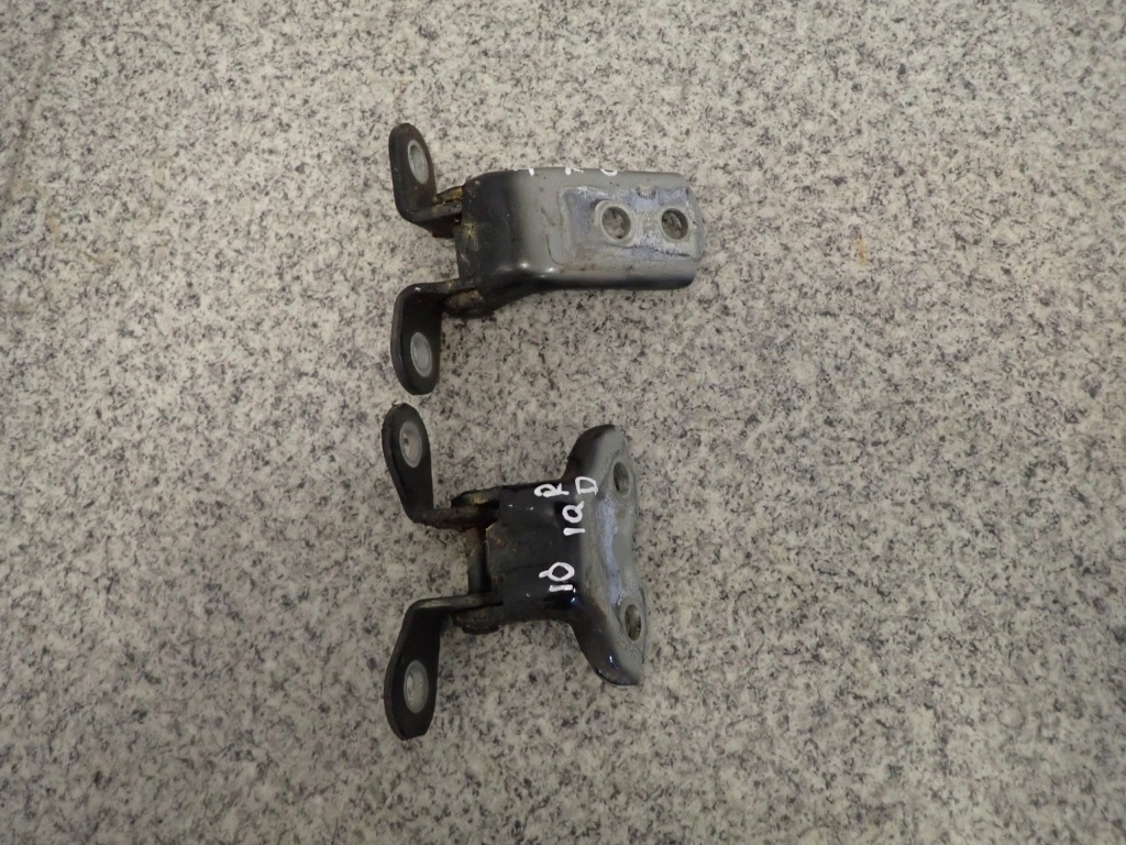 фото №2, Toyota iq 08-12 петля двері правий