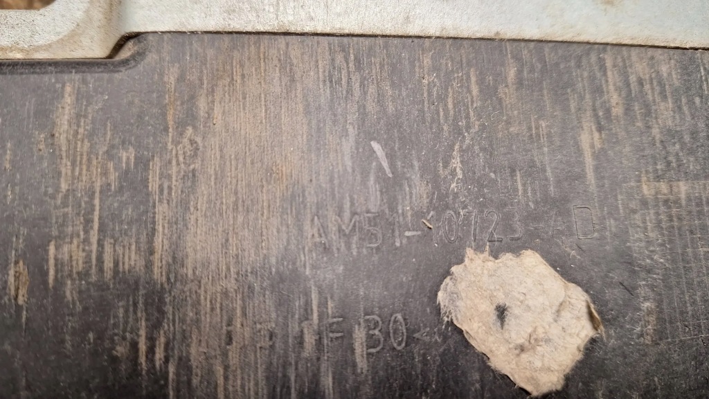 Корпус акумулятор am51-10723-ad ford kuga mk2 fokus mk3 в Україні