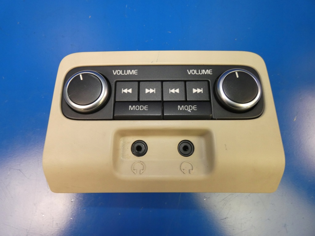 фото №1, Volvo xc60 i панель радіо aux задня