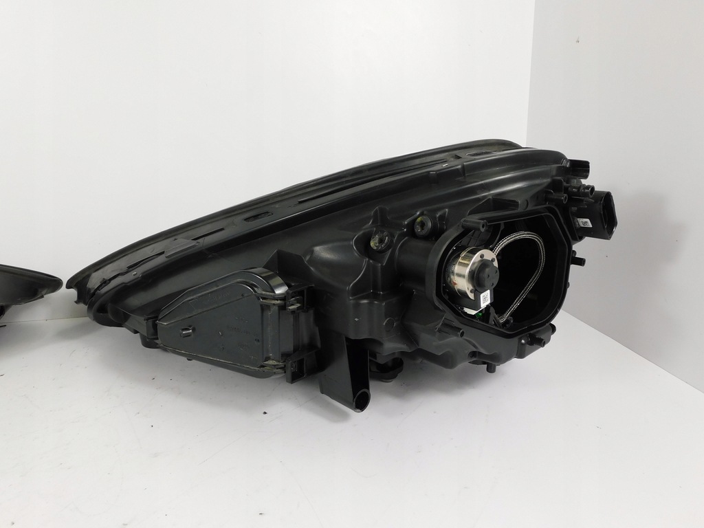 фото №13, Porsche cayenne 7p5 lift лампа права ліва eu