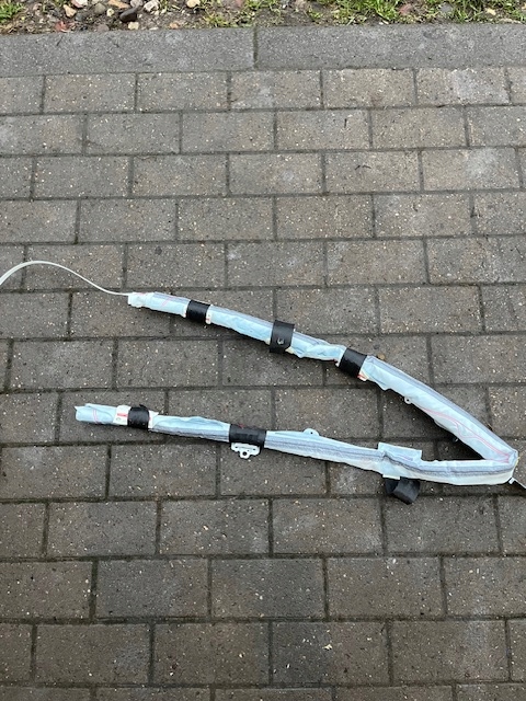 фото №1, Шторка безопасности правая подушка подушка безопасности dacia sandero iii 985l01292r