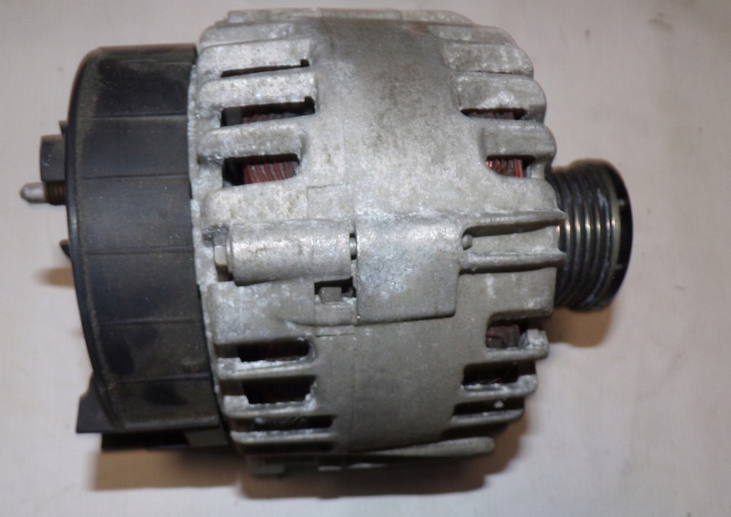 фото №1, Генератор renault megane iii 231000543r